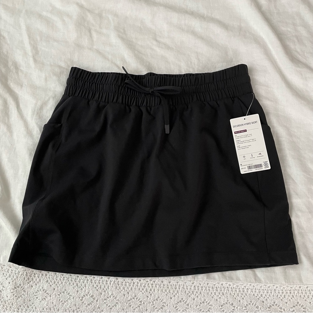 NEW WITH TAG Athleta Small Excursion Skort In Black shorts skirt